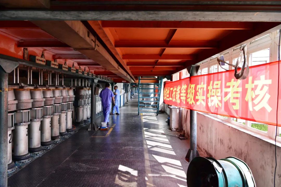 打造高技能人才队伍!德福伦开展职业技能等级认定-上海德福伦新材料科技有限公司