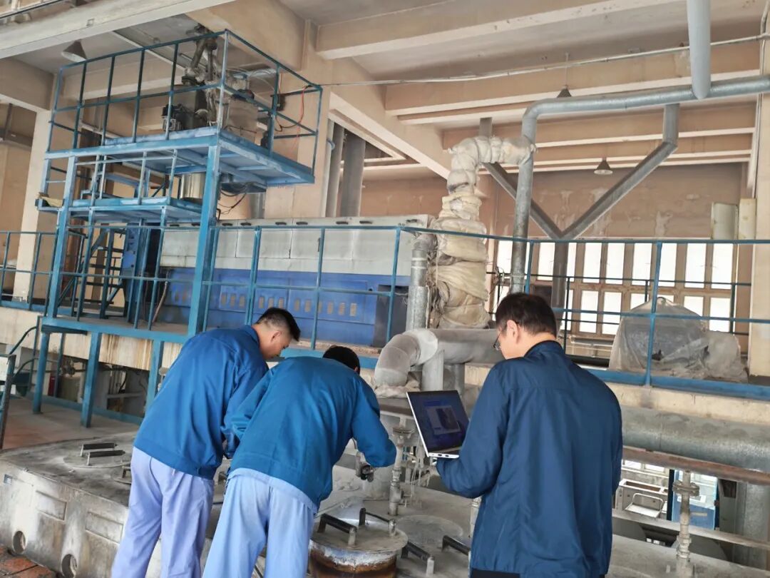 企业新型学徒制结业考核圆满完成,德福伦携手石化工业学校共育技能人才-上海德福伦新材料科技有限公司